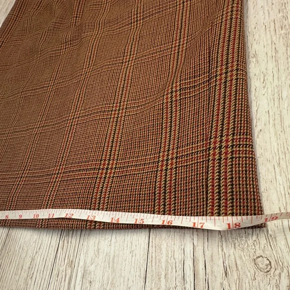 NWT Etienne Aigner 100% Virgin Wool Plaid Skirt size US 4